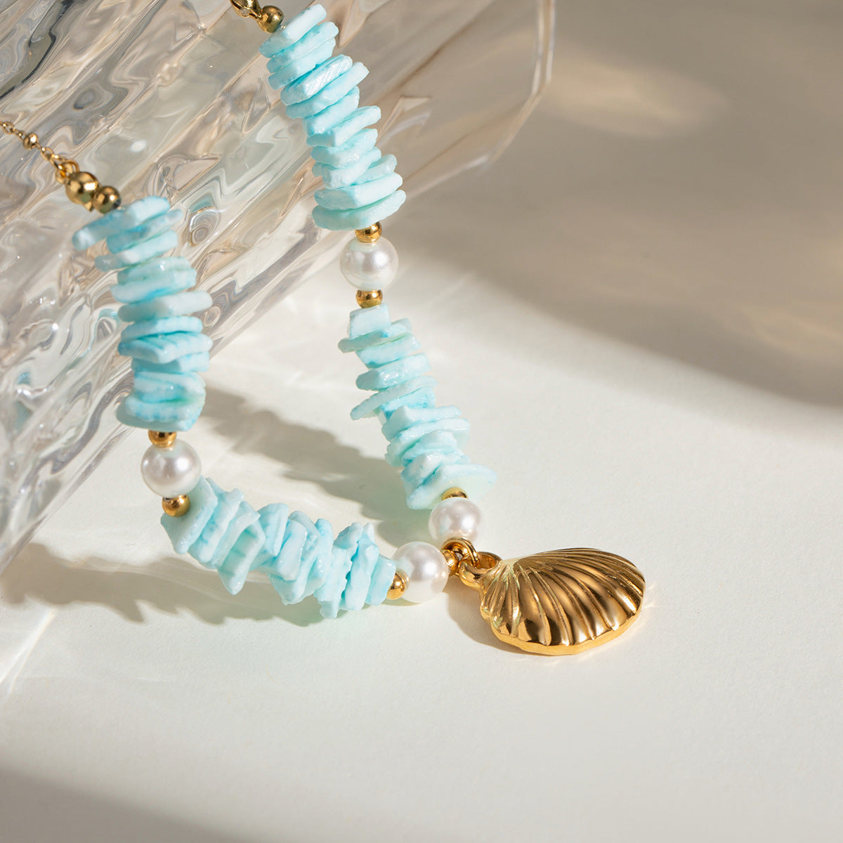 SEA GREEN SHELL PATCH NECKLACE