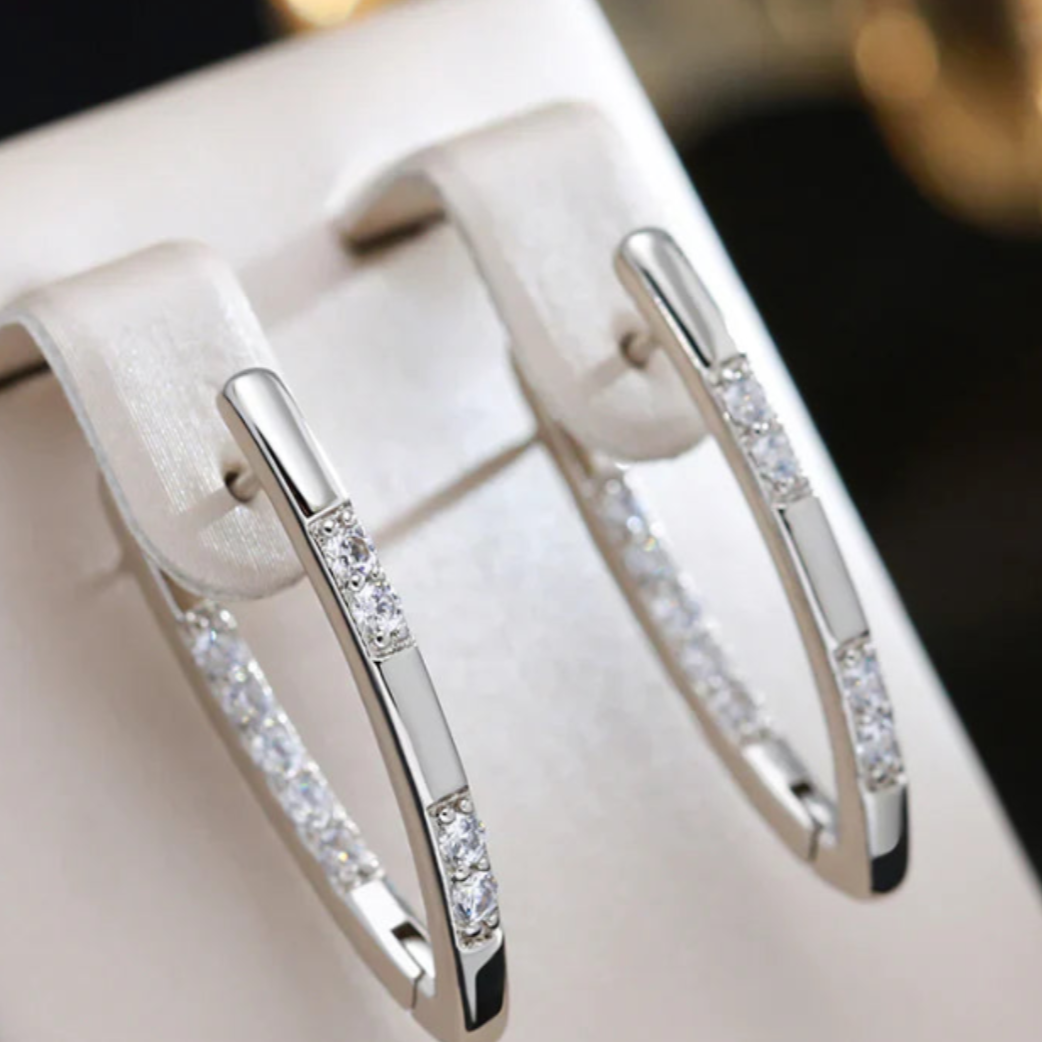 ELEGANT ZIRCONIA EARRINGS IN GOLD