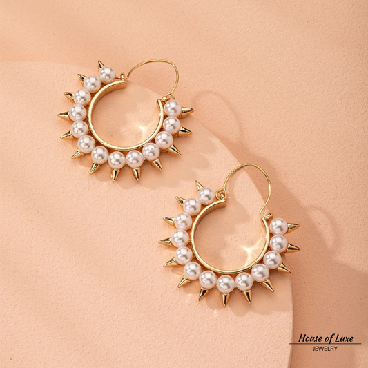 TEMPERAMENT PEARL EARRINGS