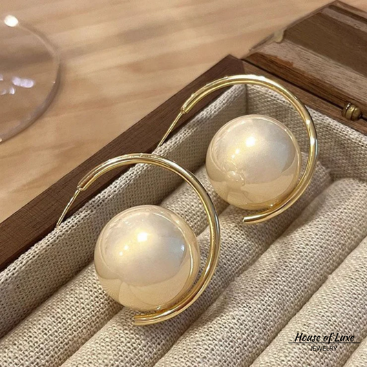 VINTAGE PEARL RETRO EARRINGS